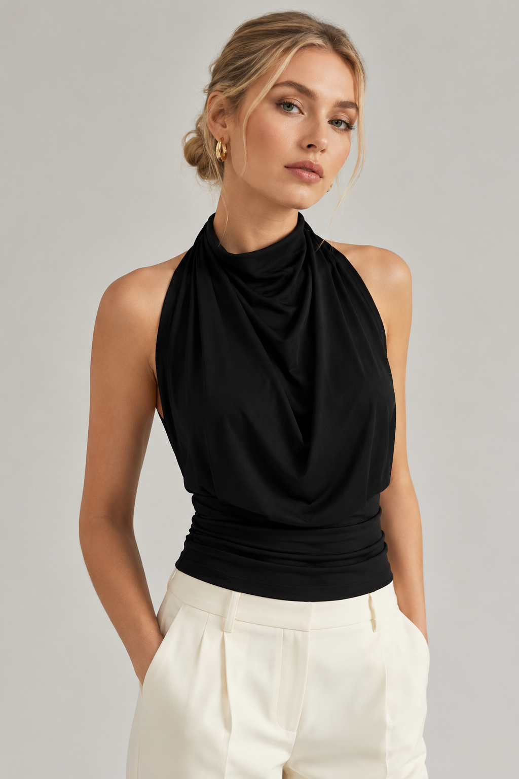 Livia Halterneck-topp