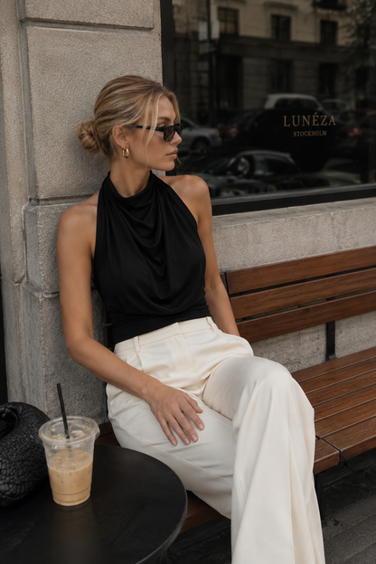 Livia Halterneck-topp